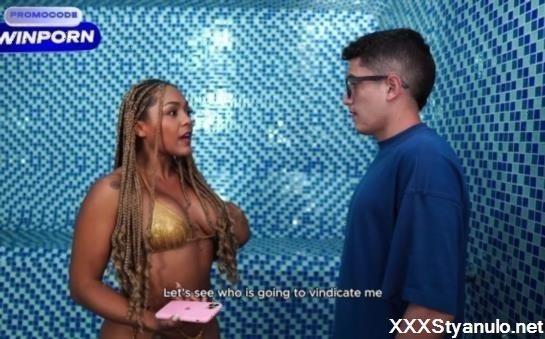 Carla Morelli - Latina Milf Fucks Nerdy Boy In Interracial Sex In Public! Carla Morelli And Pipeboy1 [FullHD]