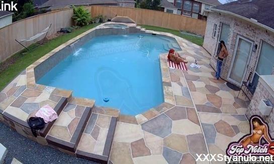 TopNotchCreamQueen - Thick Ebony Slut Lets The Pool Boy Record Her Nasty Fuck Session While Her Mans Not Home [FullHD]