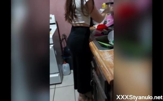 Weritasabrosa - Young Stepmom Fucks Big Stepson When Theyre Home Alone, 18 Years Part 14 [FullHD]