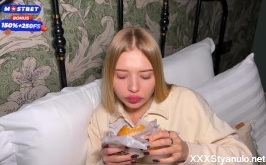 Ken Honey - Fed Burger With Cum To My Sweet Stepsis [FullHD]