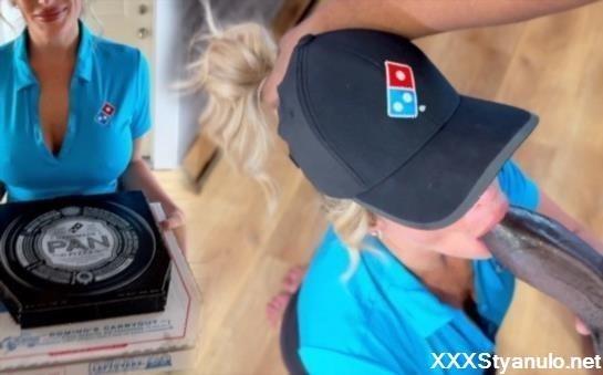 Kenziee Jayy - Pizza Delivery Girl Gets A Big Black Sausage And Her Face Covered In Cum [FullHD]
