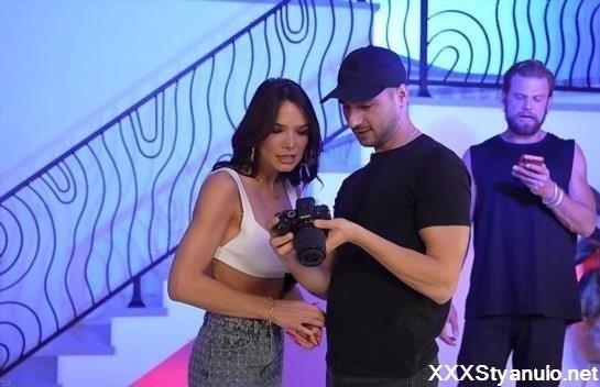 Ivy Ireland - Turns Up The Heat [SD]