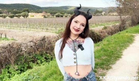 Mamie Donuts - 28 Years Old, From Lille! [FullHD]