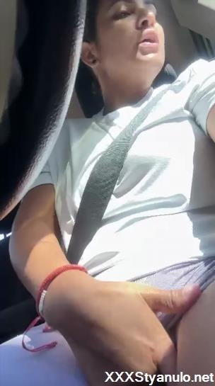 Lavil33 - Me Doy Rico A Escondidas Y Casi Me Ve Mi Vecino [SD]