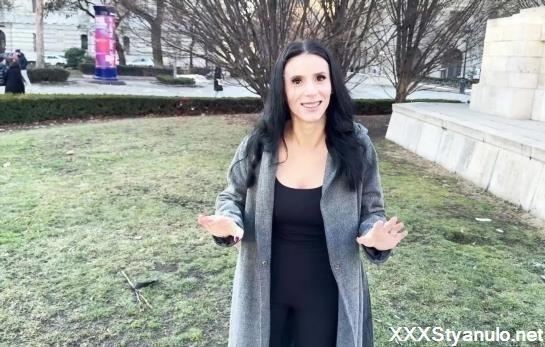 Nelly Kent - 28 Years Old, A Little Bombshell In Love With France! [FullHD]