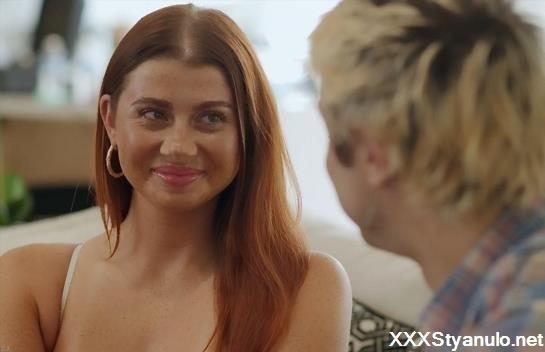 Stella Luxx - Makes A Splash [SD]