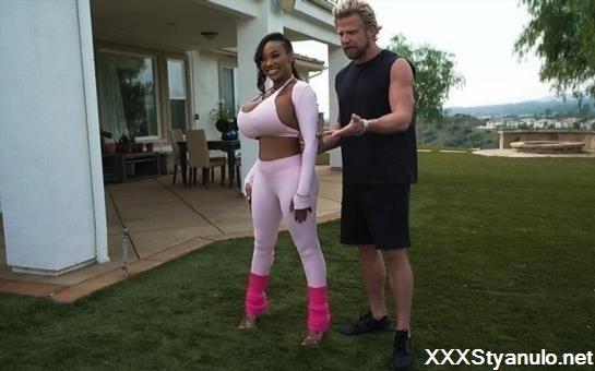 Tia Maria - Mind-Blowing Workout [SD]