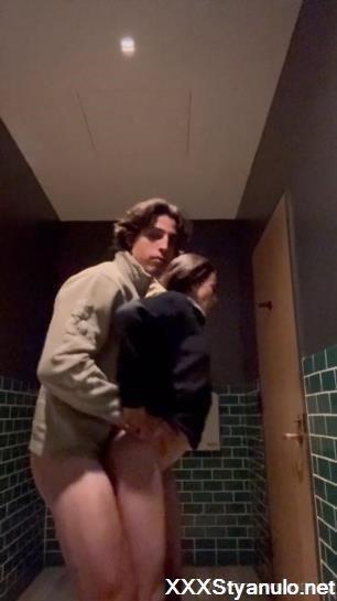 Nikki Nicole - Bathroom Creampie Sextape [SD]