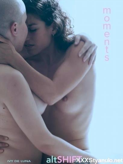 Julia Roca, Ivy De Luna - Moments [FullHD]