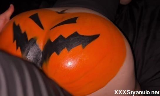 Candy Luxx - The Night Ghostface Split A Pumpkin That Was Too Juicy... [FullHD]