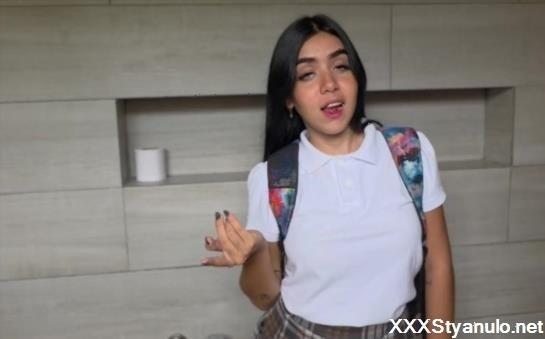 Sara Sodi - Teacher And His Student Enter The School Bathroom To Fuck [FullHD]