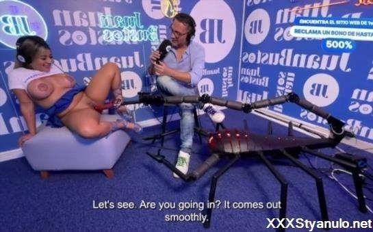 Amateurs - Latina Blonde Test Sybian And Sex Machine In Podcast, Natydelgado, Juan Bustos [FullHD]