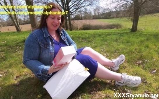 Alphaninja7 - Milf Playing In Park New Honey Play Box Tempo [FullHD]