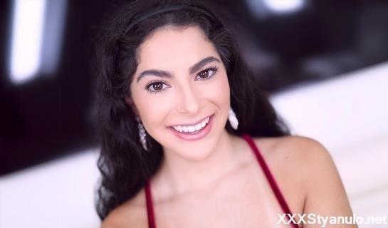 Angel Gostosa - Amateur Allure Introduces Angel Gostosa, Sexy Lifeguard Loves Sucking Cock And Swallowing Cum [FullHD]