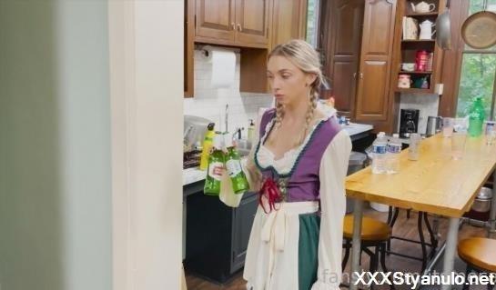 ItsMeCat - Ass Fucked In The Basement At Oktoberfest! [FullHD]