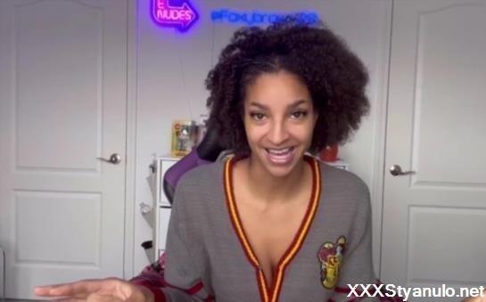 Foxybrown2025 - Story Time Meeting Random Guy At Walmart How Many Times Can He Cum?? [FullHD]