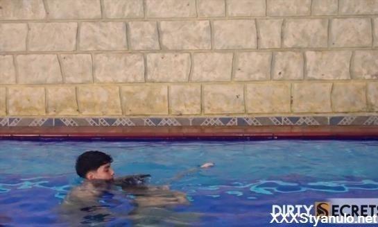 Kathy Lee69 - Part 1 Swim Coach Fucks My Stepdaughter In The Ass And I Catch Them Both [FullHD]