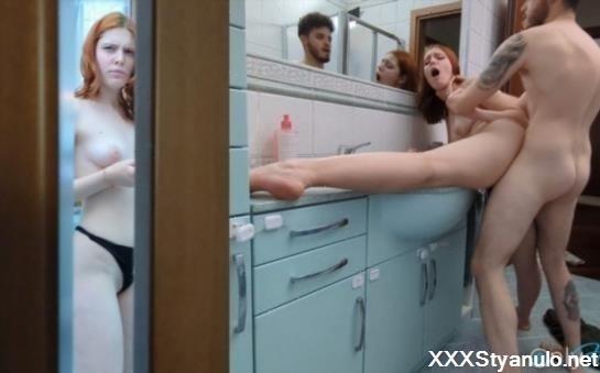 Official Mr Mrs Love - Pov My Stepbrother Is Spying Me In The Bathroom And Then Bangs Me For Good Italian Dialogues [FullHD]