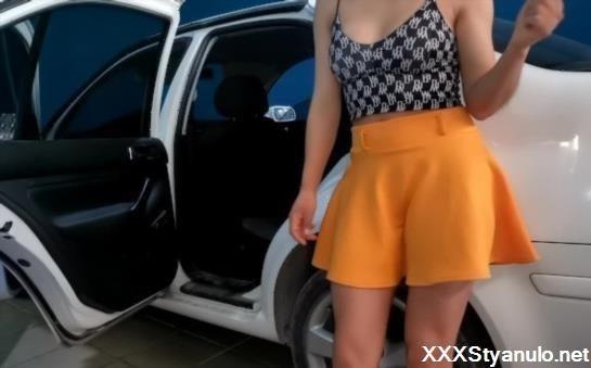 Tania Gomez - I My Secretary In The Parking Lot Of Work [HD]