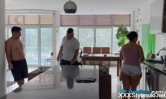 NamiQsein - Cuckold Husband, My Wife Has So Much Ass That She Dares Other Men. [FullHD]