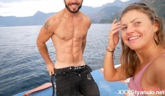 Javier, Nicky - Blowjob Paddle Boarding [FullHD]