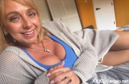 Brianna Beach - The Rest Stop [FullHD]