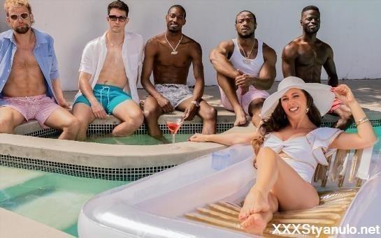 Cherie Deville - Cheries Pool Party Parfait [SD]