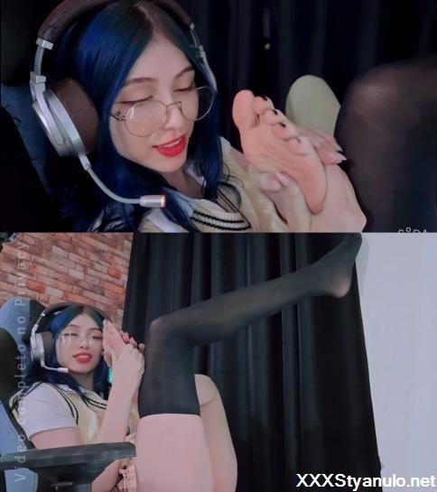 Puu Girl - Sucking My Feet [SD]
