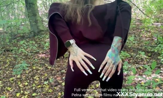 Livia005 - He Comes To Her With Aid In The Forest And Pours Her His Special Sauce [FullHD]
