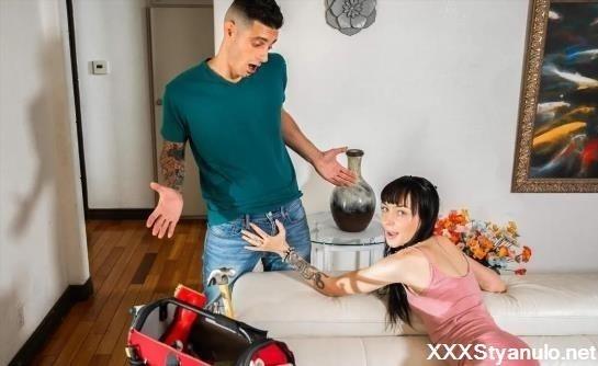 Emma Jade - Tipping Method [FullHD]