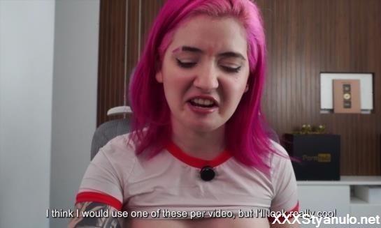 Emma Fiore - Unboxing My Extreme Toys [FullHD]