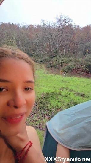 La Bestia Y La Bella - Public Sex With Beautiful Colombian [SD]