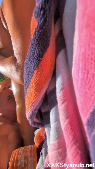 Esteban Y Anna - Nude Beach Horny Milf Lets Guy Rub Lotion On Her-Then Eat Her Pussy And Finger Fuck Her Until She Cums [SD]