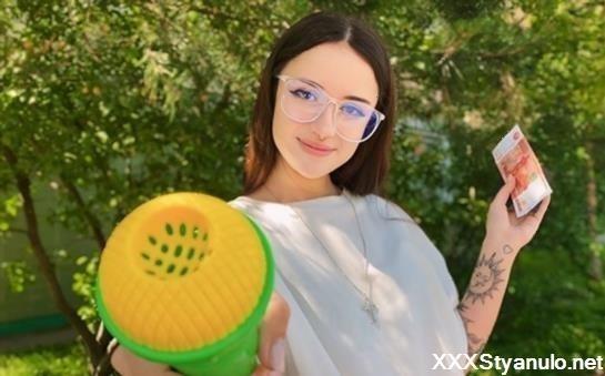 TAYA SIA - Penge Eller Gave - Fuck I Skoven? [FullHD]