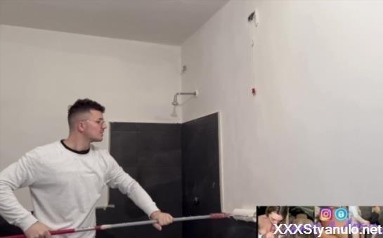 Tommy E Annika - Girl Repays The Painter With A Nice Fuck, While Painting The Bathroom. Dialogues Ita, Pov [HD]