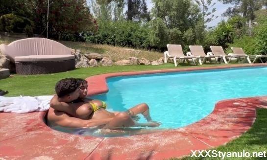Brady Bud - Yasmina Khan And The Neighbours Vi [FullHD]
