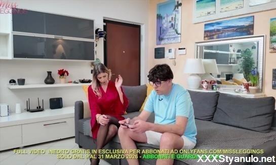 Miss Leggings - La Passione Per I Videogames Del Vergine Figliastro E Messa A Dura Prova Dalla Provocante Matrigna [FullHD]